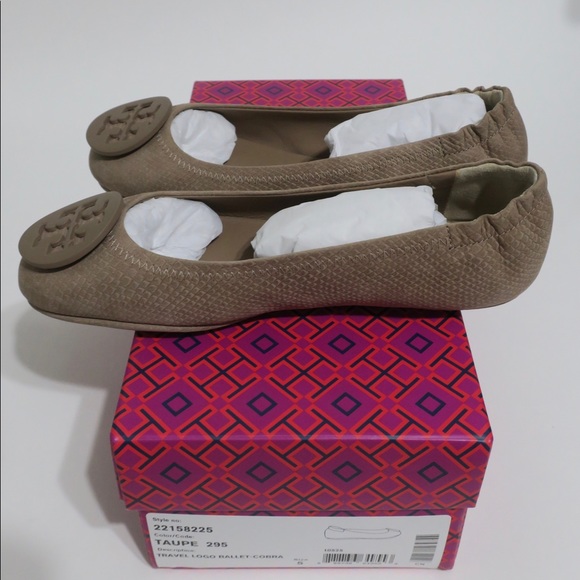 Tory Burch Minnie Travel Logo Ballet Flat - Picture 5 of 8